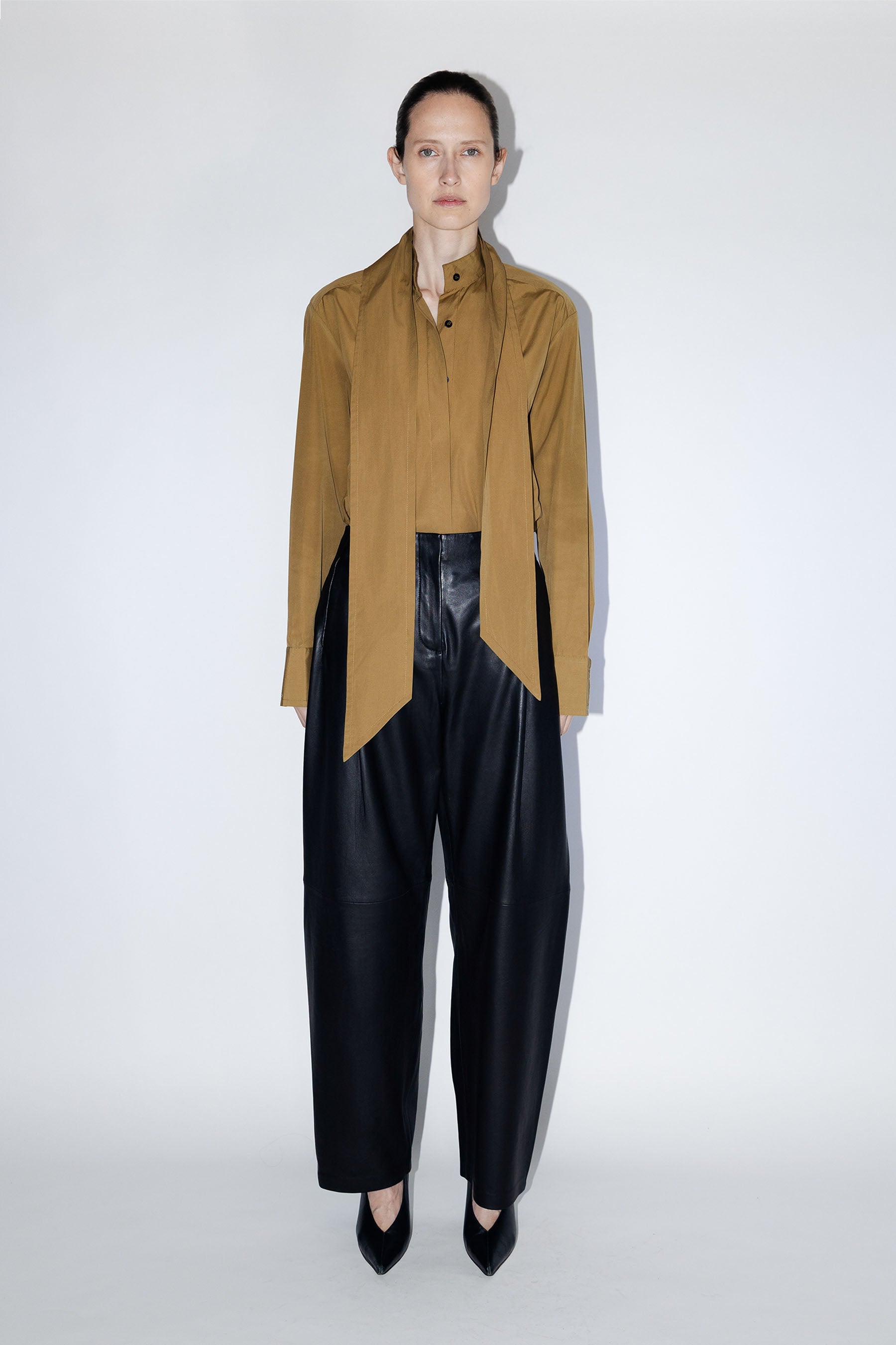 Lume Scarf Shirt - Olive Brass