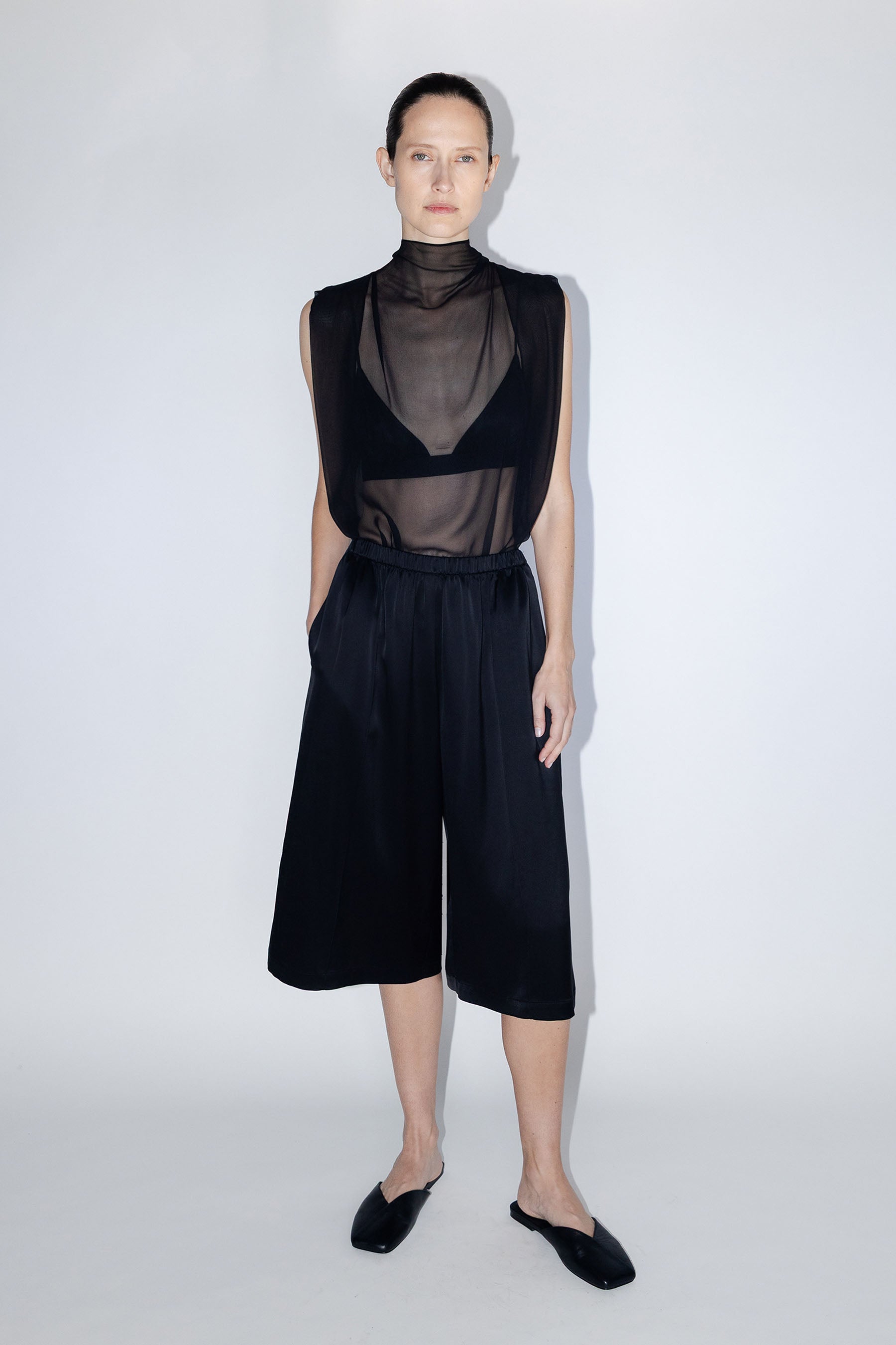 Mono Short