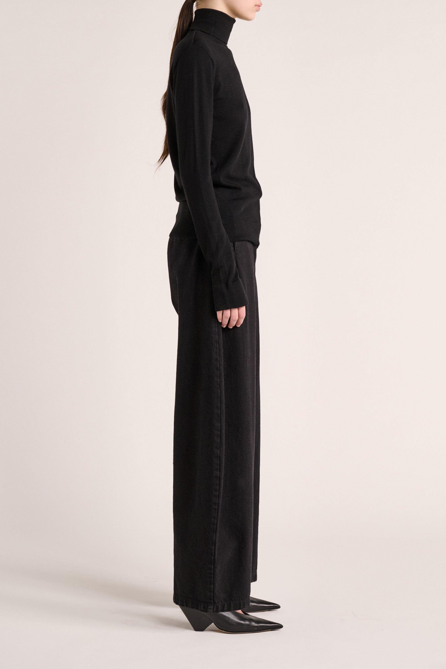 Ria Turtleneck - Black