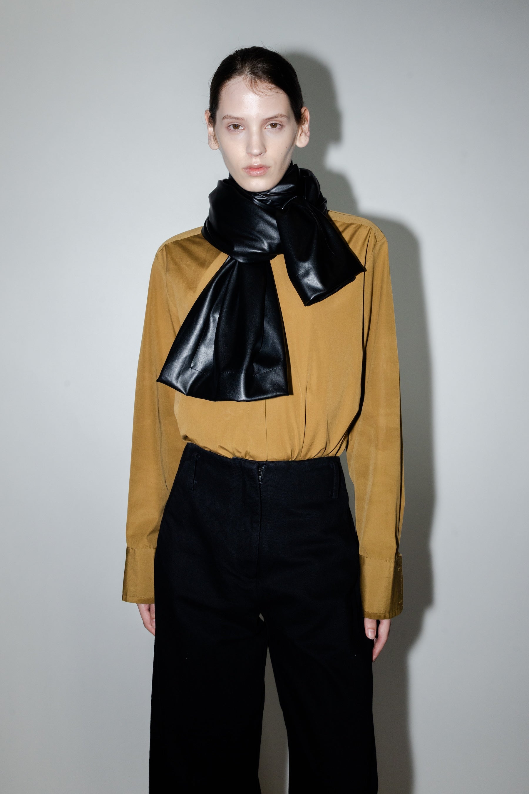 Lume Scarf Shirt - Olive Brass